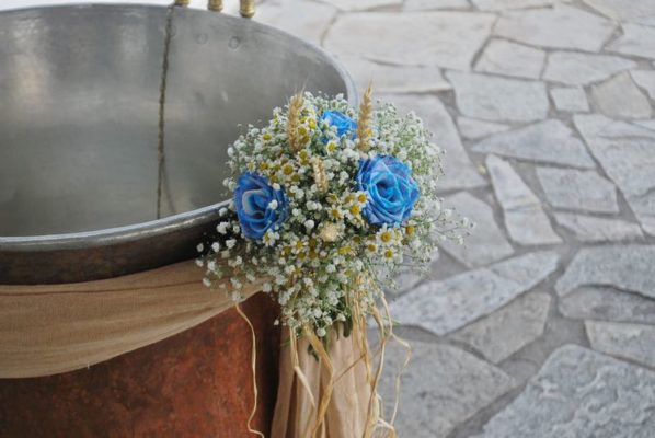 ΣΤΟΛΙΣΜΟΣ ΓΑΜΟΥ Ανθοσυνθέσεις, Ιδέες γάμου, Γαμήλια δεξίωση, Διακοσμητικά για γάμους, εξωτερικός στολισμός γάμου στην εκκλησία, Στολισμός Γάμου Vintage,γαμηλια διακοσμηση