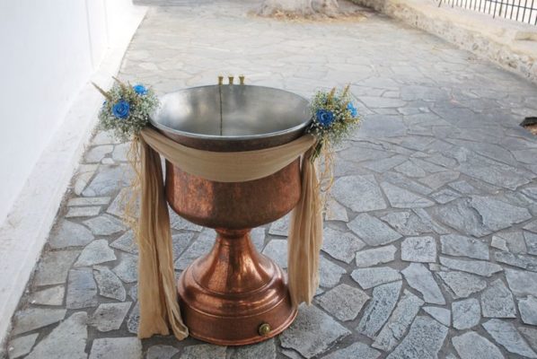 ΣΤΟΛΙΣΜΟΣ ΓΑΜΟΥ Ανθοσυνθέσεις, Ιδέες γάμου, Γαμήλια δεξίωση, Διακοσμητικά για γάμους, εξωτερικός στολισμός γάμου στην εκκλησία, Στολισμός Γάμου Vintage,γαμηλια διακοσμηση