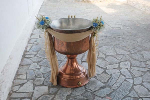 ΣΤΟΛΙΣΜΟΣ ΓΑΜΟΥ Ανθοσυνθέσεις, Ιδέες γάμου, Γαμήλια δεξίωση, Διακοσμητικά για γάμους, εξωτερικός στολισμός γάμου στην εκκλησία, Στολισμός Γάμου Vintage,γαμηλια διακοσμηση